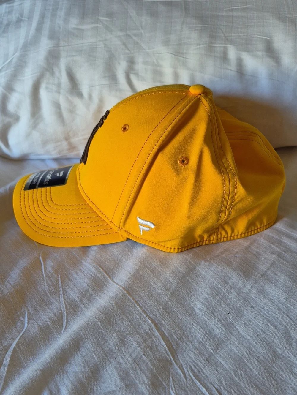 Fanatics University of Wyoming Cowboys Flexfit Large/XL Hat - New - Picture 4 of 11